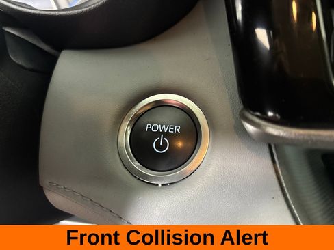 Used 2025 Toyota Highlander XLE AWD/4WD image 18