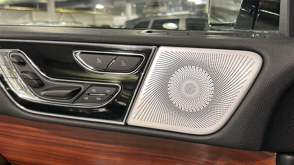 Used 2024 Lincoln Navigator Reserve AWD/4WD image 19