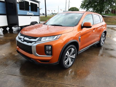 Used 2024 Mitsubishi Outlander Sport ES AWD/4WD image 12