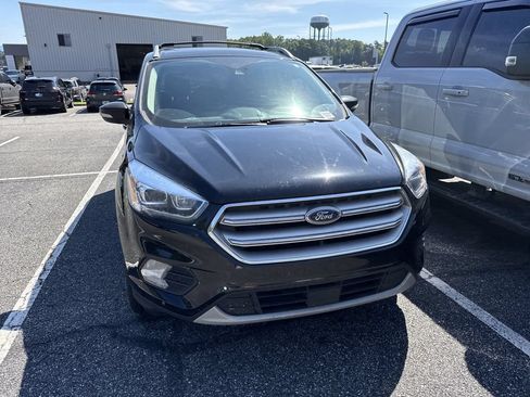 Used 2018 Ford Escape Titanium w/ Ford Safe & Smart Package FWD image 4