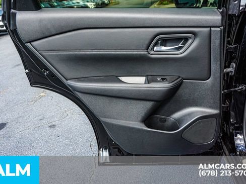 Used 2024 Nissan Rogue SL FWD image 51