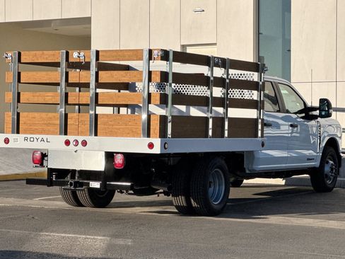 New 2025 Ford F350 XL w/ XL Chrome Package image 3