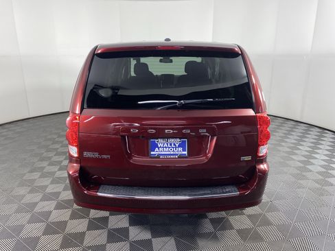 Used 2019 Dodge Grand Caravan SE w/ UConnect Hands-Free Group FWD image 6
