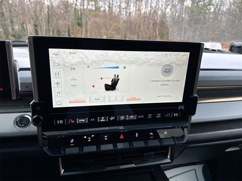 Used 2024 GMC Hummer EV 3X w/ Omega Edition image 25