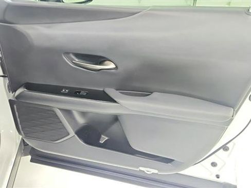 Used 2019 Lexus UX 200 F Sport w/ F Sport Premium Package image 27