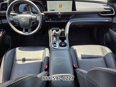Used 2024 Toyota Crown Platinum AWD/4WD image 14