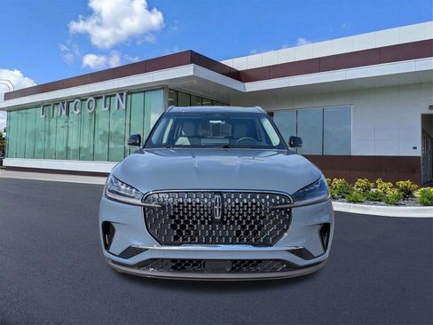Certified 2025 Lincoln Aviator Reserve image 10