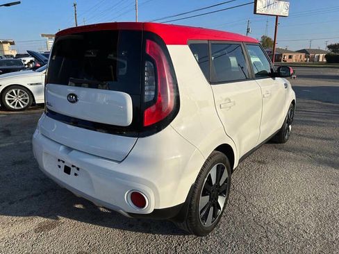 Used 2019 Kia Soul + image 5