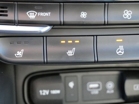 Used 2019 Hyundai Santa Fe AWD image 30