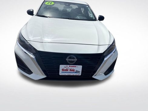 Used 2024 Nissan Altima 2.5 S FWD image 10