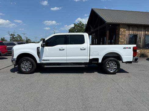 Used 2025 Ford F250 Lariat AWD/4WD image 3