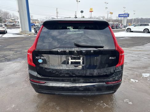 Certified 2023 Volvo XC90 B6 Core w/ Climate Package image 6