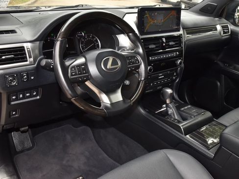 Used 2023 Lexus GX 460 Premium w/ Accessory Package AWD/4WD image 29