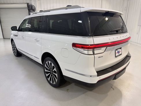 Used 2023 Lincoln Navigator L Reserve AWD/4WD image 27