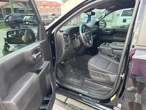 Used 2023 Chevrolet Silverado 1500 Custom AWD/4WD image 5