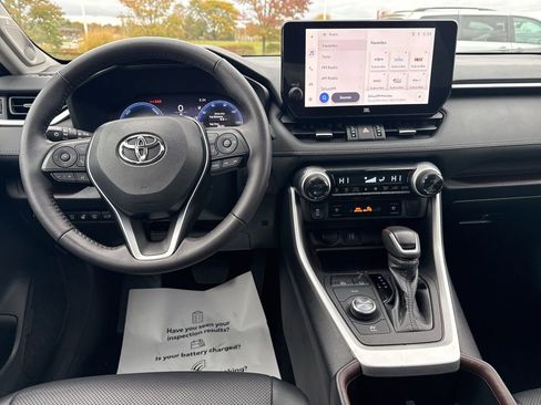 Used 2023 Toyota RAV4 Limited AWD/4WD image 10