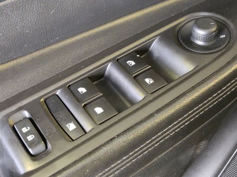 Used 2020 Buick Encore Preferred FWD image 27