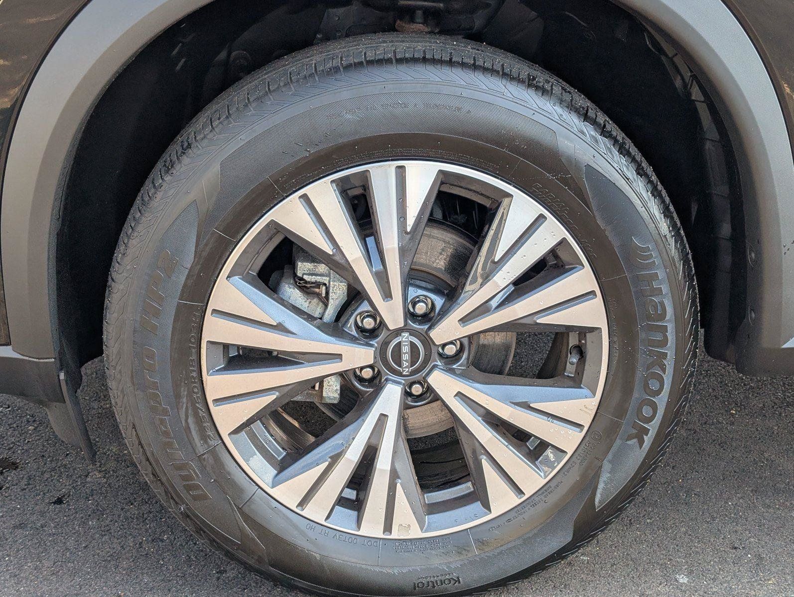 Used 2023 Nissan Rogue SV AWD/4WD image 9
