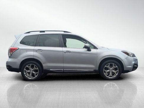 Used 2017 Subaru Forester 2.5i Touring image 3