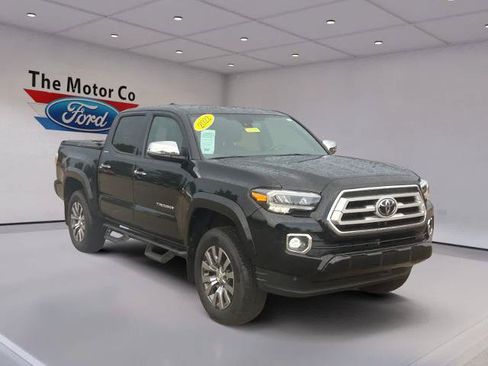 Used 2022 Toyota Tacoma Limited AWD/4WD image 3