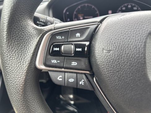 Used 2018 Honda Accord EX image 29