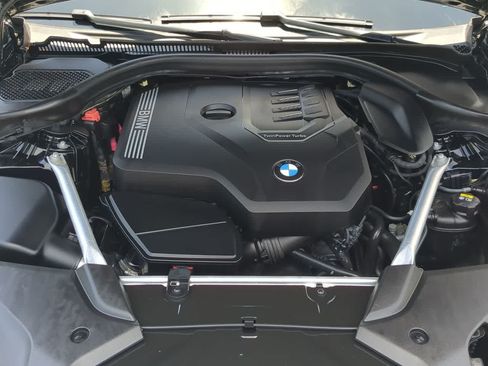 Used 2022 BMW 530i w/ M Sport Package RWD image 14