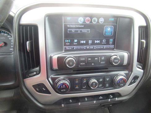 Used 2017 GMC Sierra 1500 SLT w/ Suspension Package, Off-Road AWD/4WD image 25