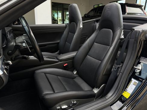 Used 2017 Porsche 911 Carrera S image 33