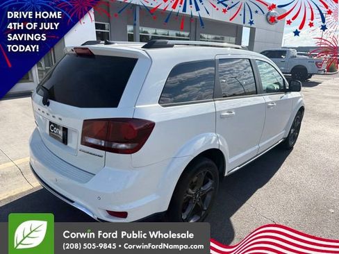 Used 2020 Dodge Journey Crossroad FWD image 7