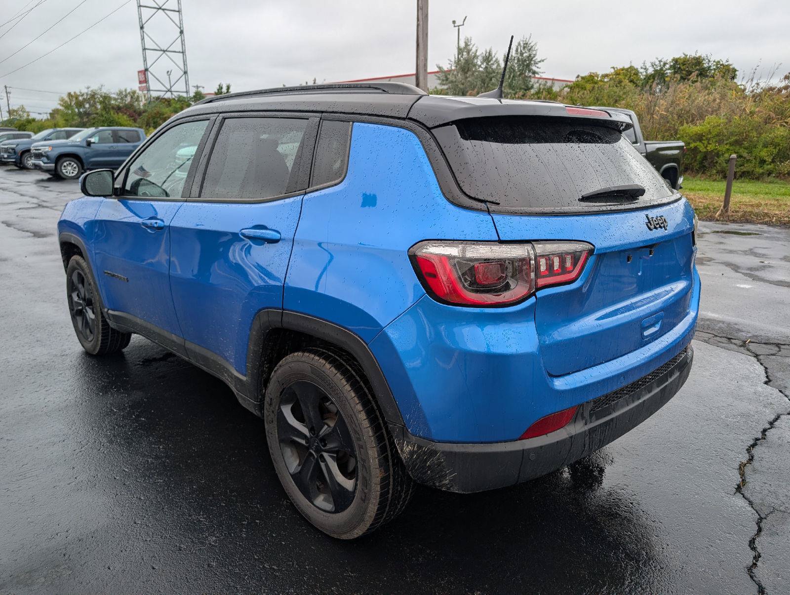 Used 2018 Jeep Compass Latitude w/ Popular Equipment Group AWD/4WD image 6