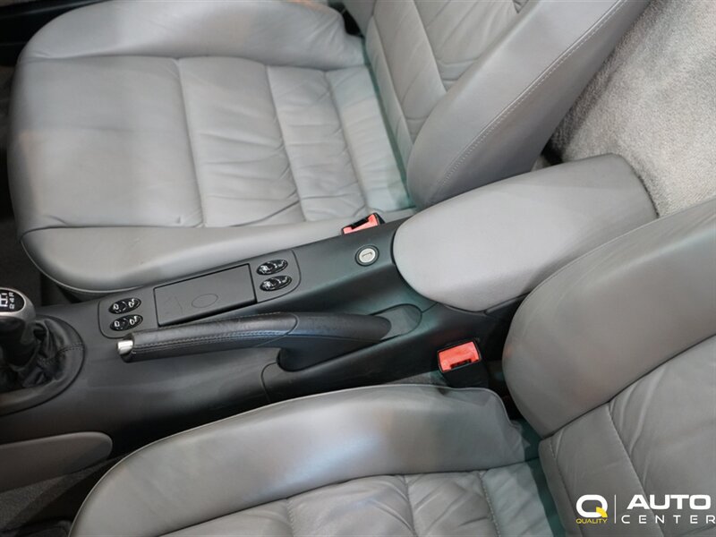 Used 2001 Porsche Boxster RWD image 29