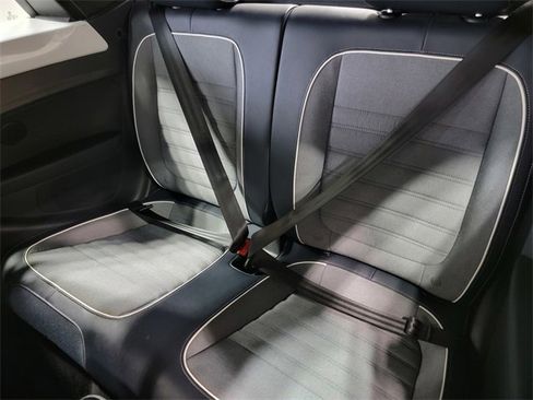 Used 2016 Volkswagen Beetle 1.8T Denim image 14