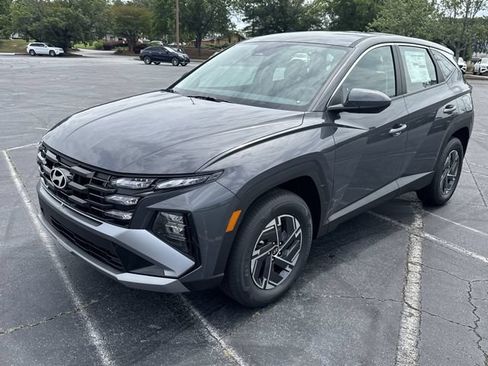 New 2026 Hyundai Tucson Blue SE AWD/4WD image 3