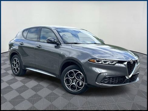 Used 2024 Alfa Romeo Tonale Ti AWD/4WD image 1