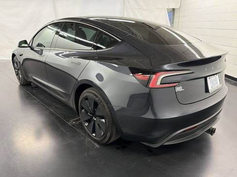 Used 2025 Tesla Model 3 Long Range RWD image 3