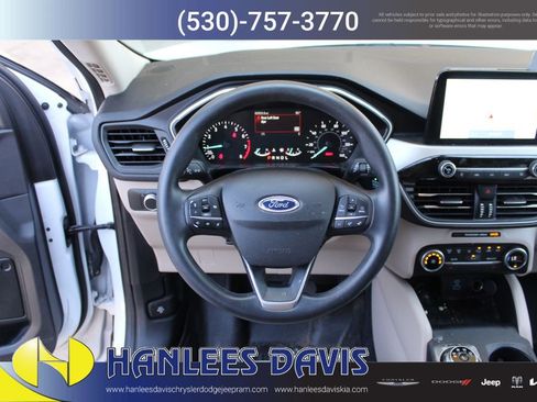 Used 2020 Ford Escape SE AWD/4WD image 16