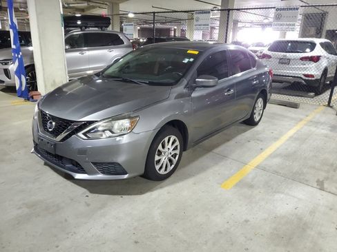 Used 2019 Nissan Sentra SV FWD image 1