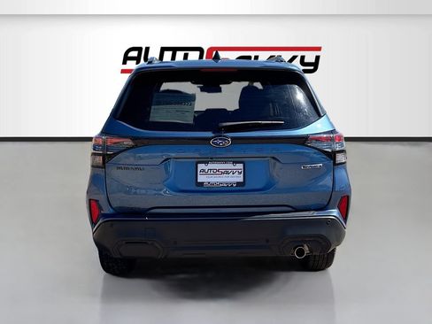 Used 2025 Subaru Forester Touring AWD/4WD image 6