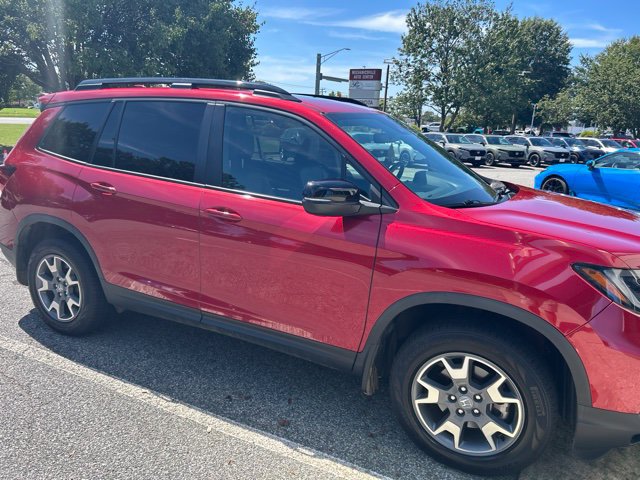 Used 2023 Honda Passport TrailSport image 5