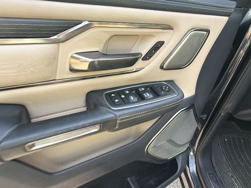 Used 2019 RAM 1500 Limited AWD/4WD image 16