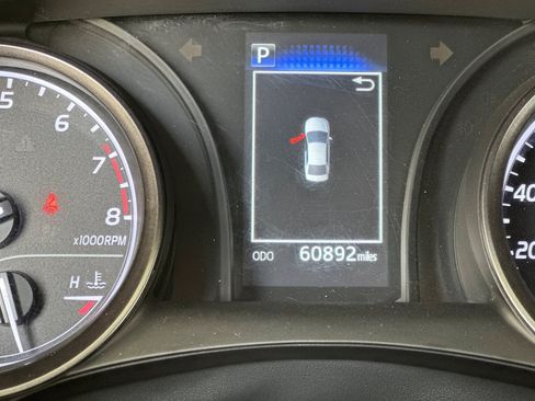 Used 2023 Toyota Camry SE FWD image 21