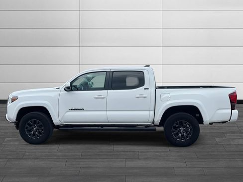 Used 2023 Toyota Tacoma SR5 w/ Technology Package image 2