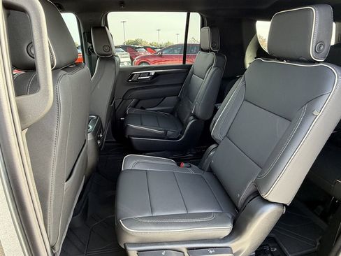 New 2026 Chevrolet Suburban Premier RWD image 25