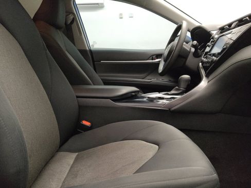 Used 2020 Toyota Camry LE w/ Convenience Package image 21