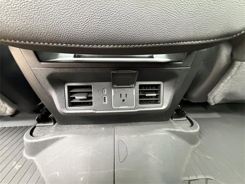 Used 2025 Chevrolet Silverado 1500 LT image 29