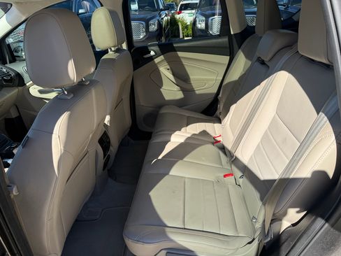 Used 2016 Ford Escape Titanium image 14