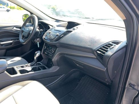 Used 2018 Ford Escape SE FWD image 23