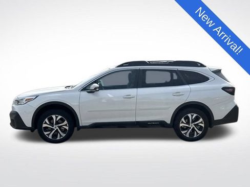 Certified 2022 Subaru Outback Limited AWD/4WD image 4