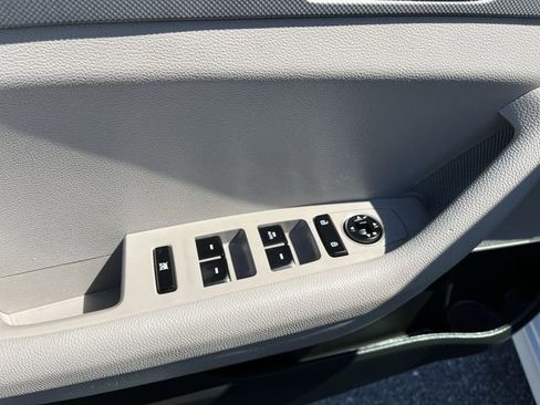 Used 2019 Hyundai Sonata SE FWD image 16