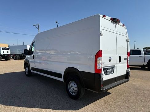 Used 2025 RAM ProMaster 2500 w/ Convenience Group FWD image 7